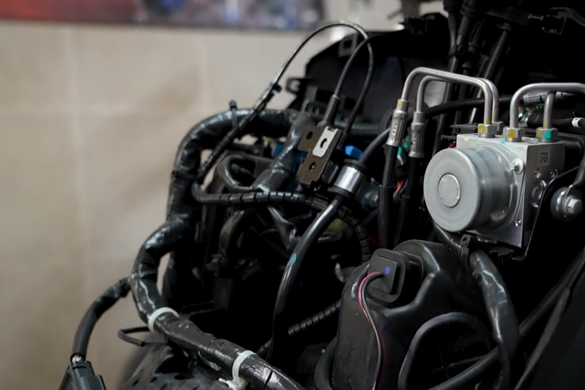 The modification requires extensive changes to the bike's inner workings. Photo: Antoine Farrugia Lauri.