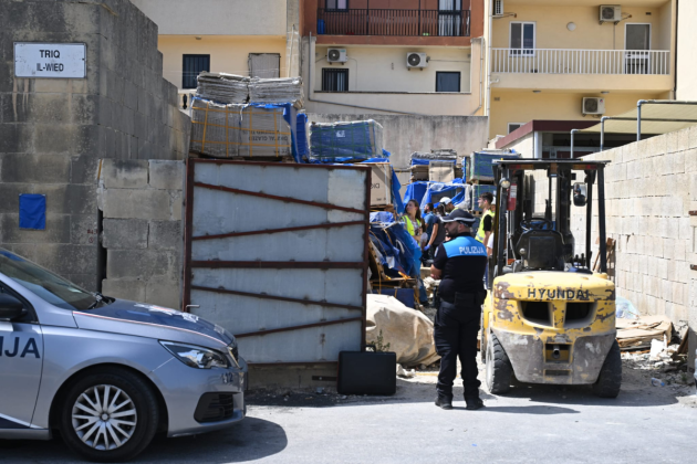 Man, 40, dies in Qormi after tiles fall on him