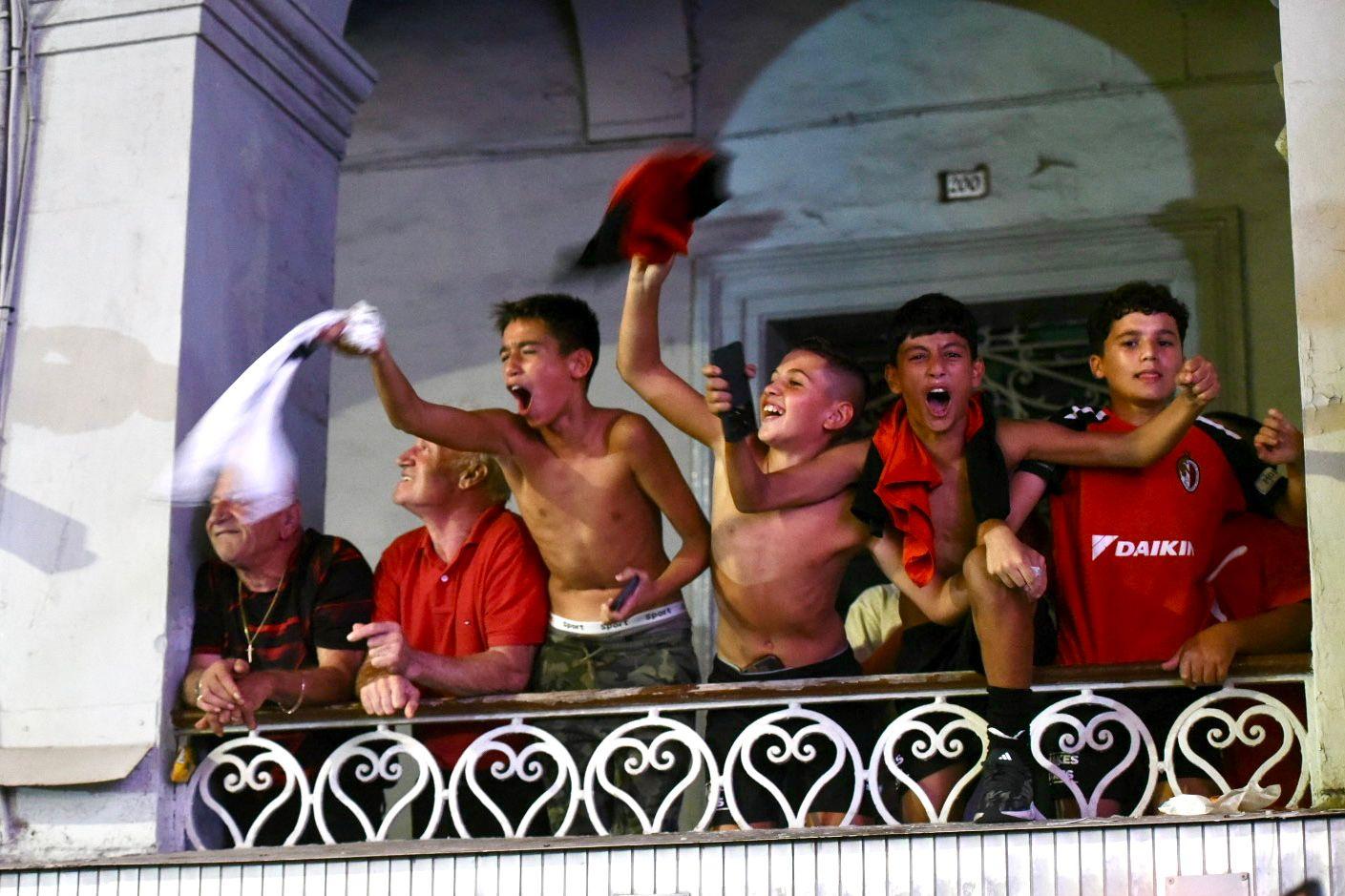 Young fans cheer on their heroes. Photo: Chris Sant Fournier.