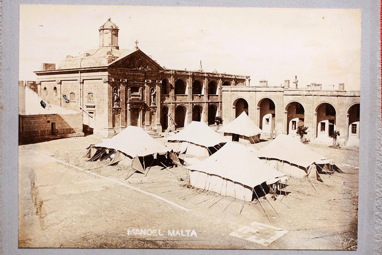 Hospital tents in the quadrangle in Fort Manoel in World War I