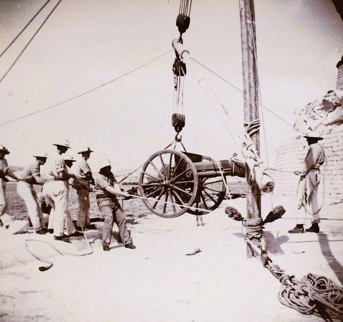 Industrial tackle for lowering guns, 1900s.