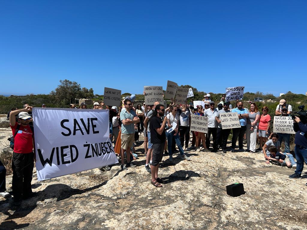 Residents and activists went on an informative walk in the area on Sunday. Photo: Chris Sant Fournier