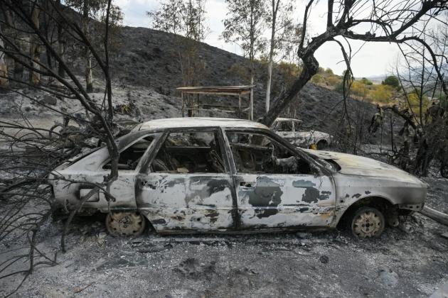Evacuees allowed to return home after deadly wildfire in Spain stabilises