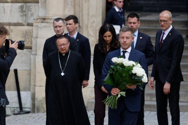 Magyar visits Poland to mark Hungary's return to the EU