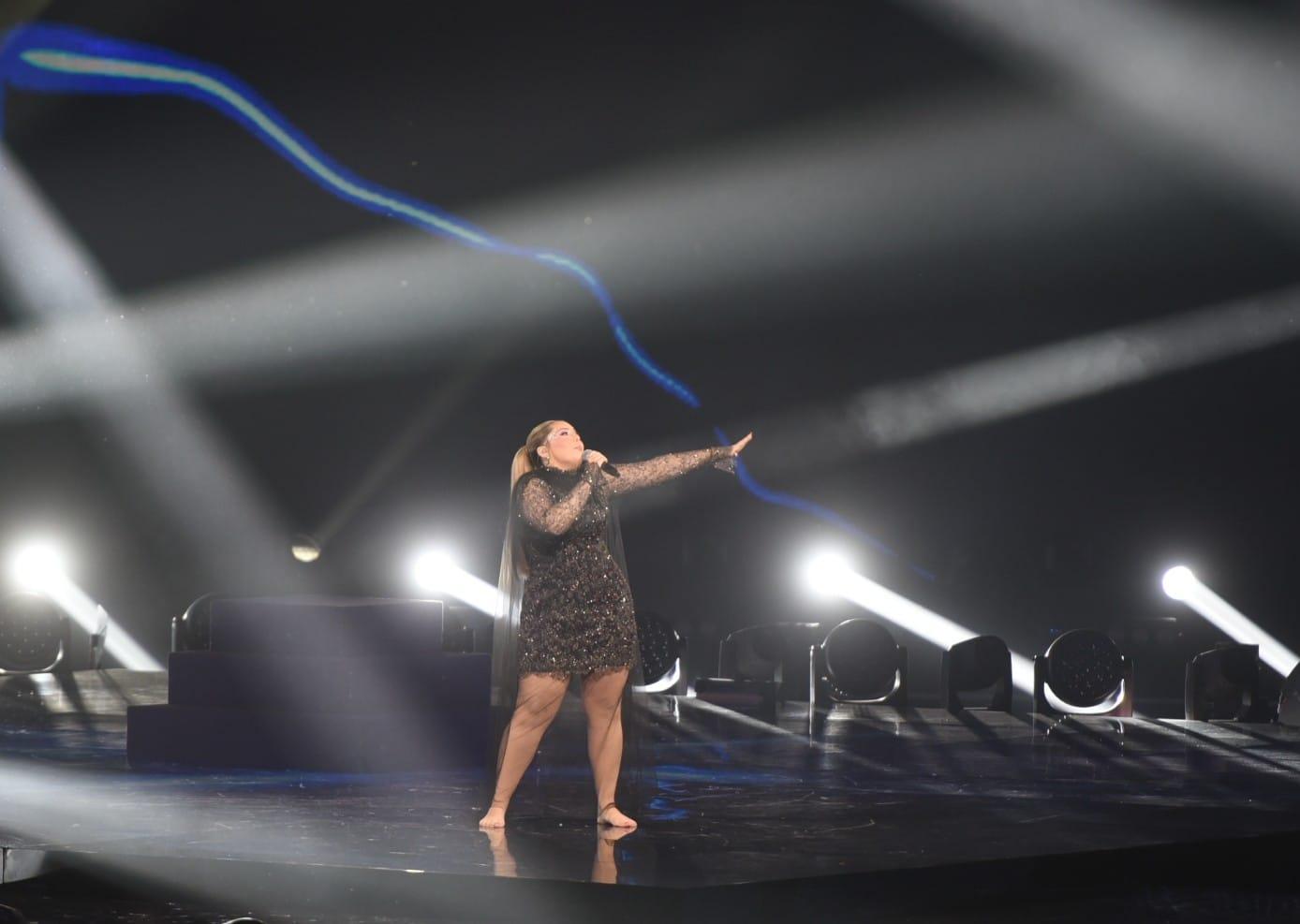 Who needs shoes when you have a voice? Kelsy Attard performing 