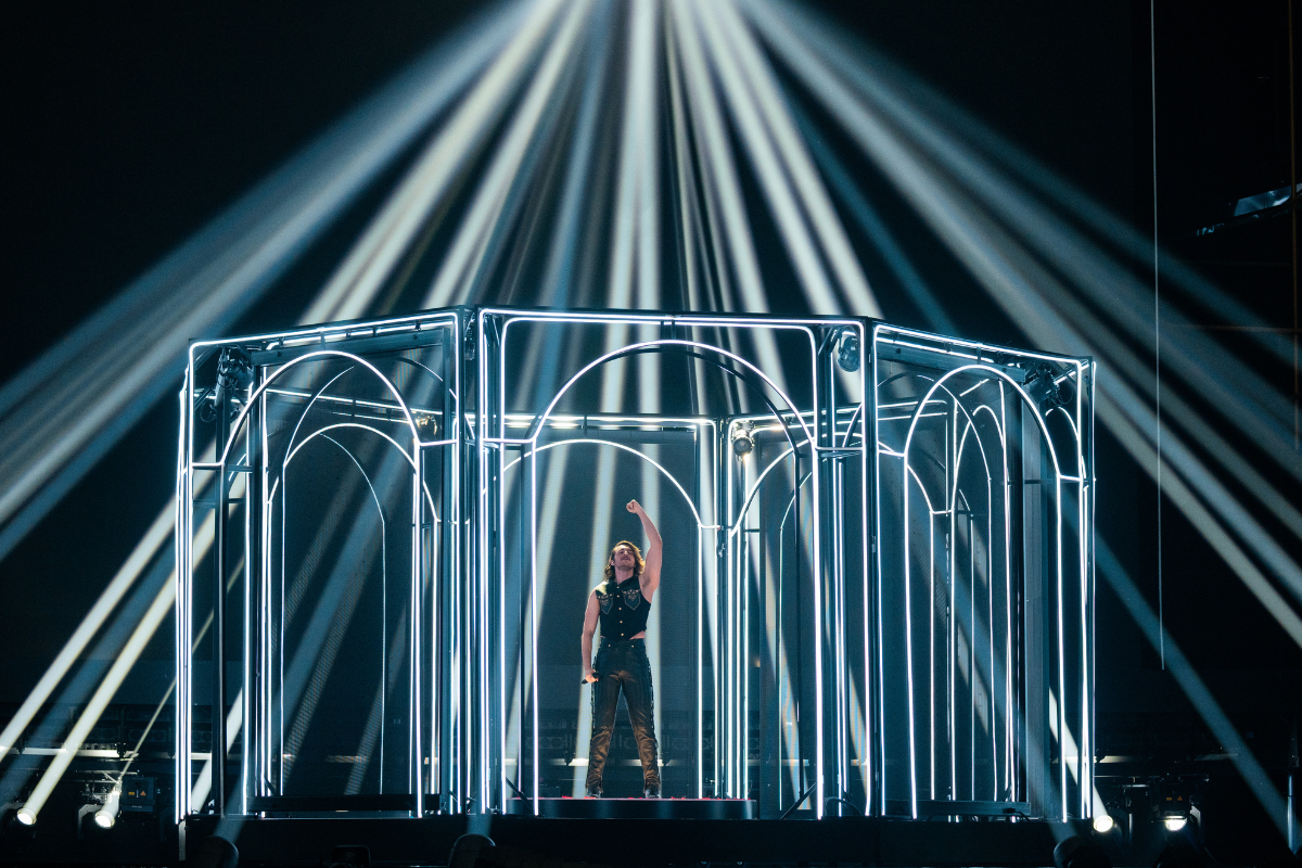 Photos of Aidan's first rehearsals have been released, showing the singer surrounded by a giant construction. Photo: Corinne Cumming/EBU