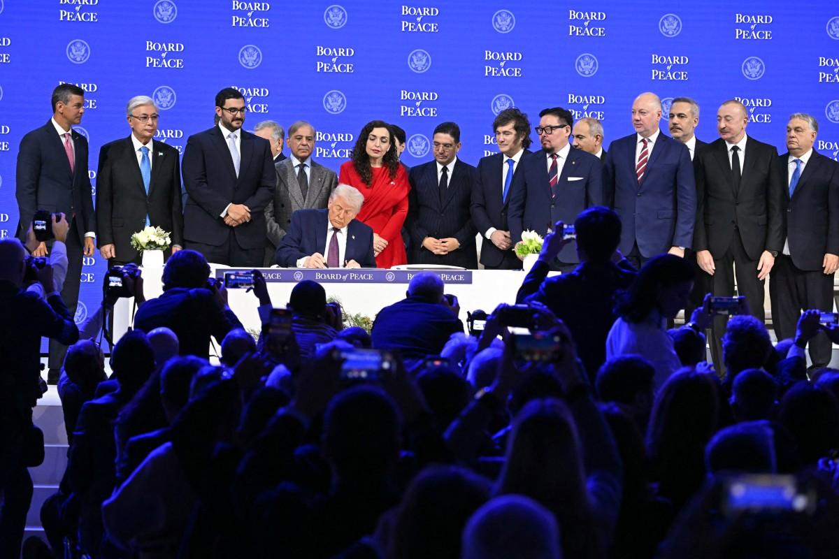 World leaders at the official ceremony. Photo: AFP