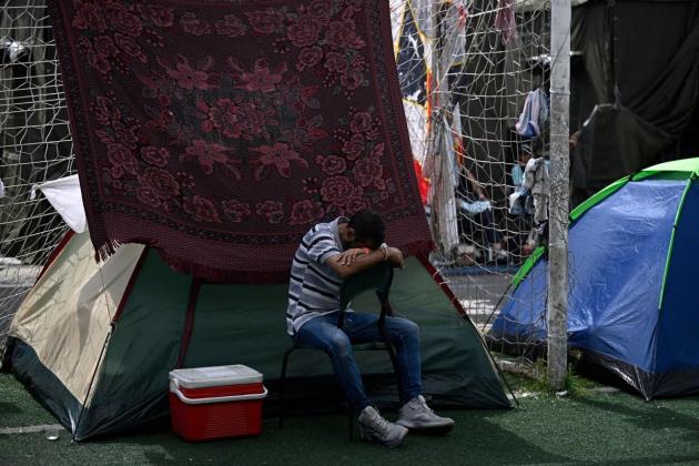 Venezuelans search for survivors, one week after quakes kill nearly 2,000