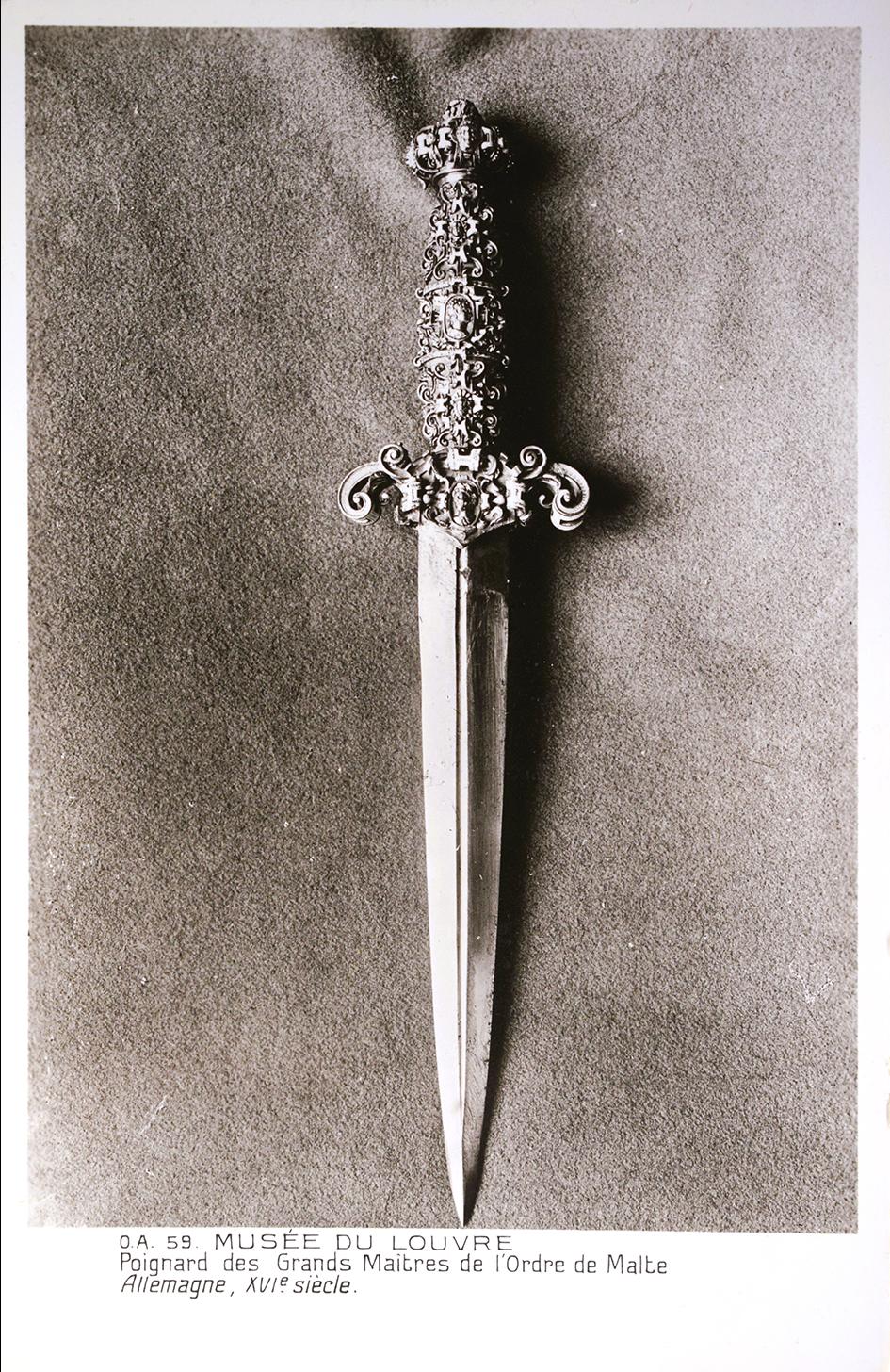 The jewelled Jean de Valette dagger. A postcard by the Louvre Museum, Paris