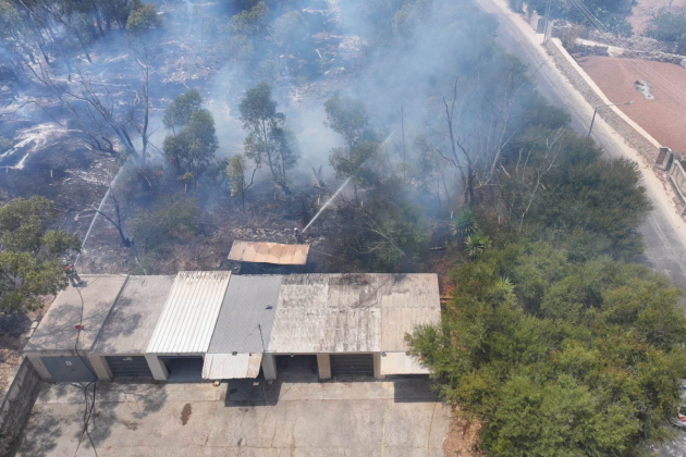 Thirty firefighters battle large grass fire in Ħal Farruġ