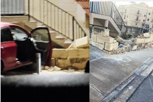 A car crashed into a porch in Triq il-Mitħna, Zebbuġ.