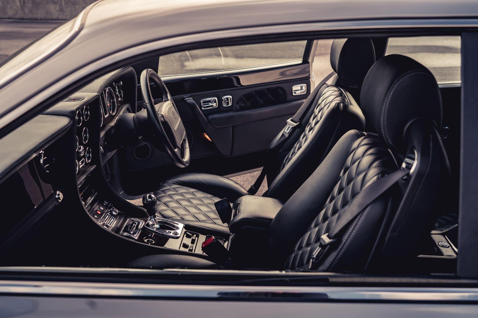The Continental R&rsquo;s cabin is gloriously well finished.