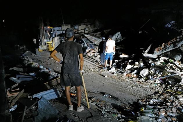 1,400 confirmed dead in Venezuela quakes, time running out to find survivors