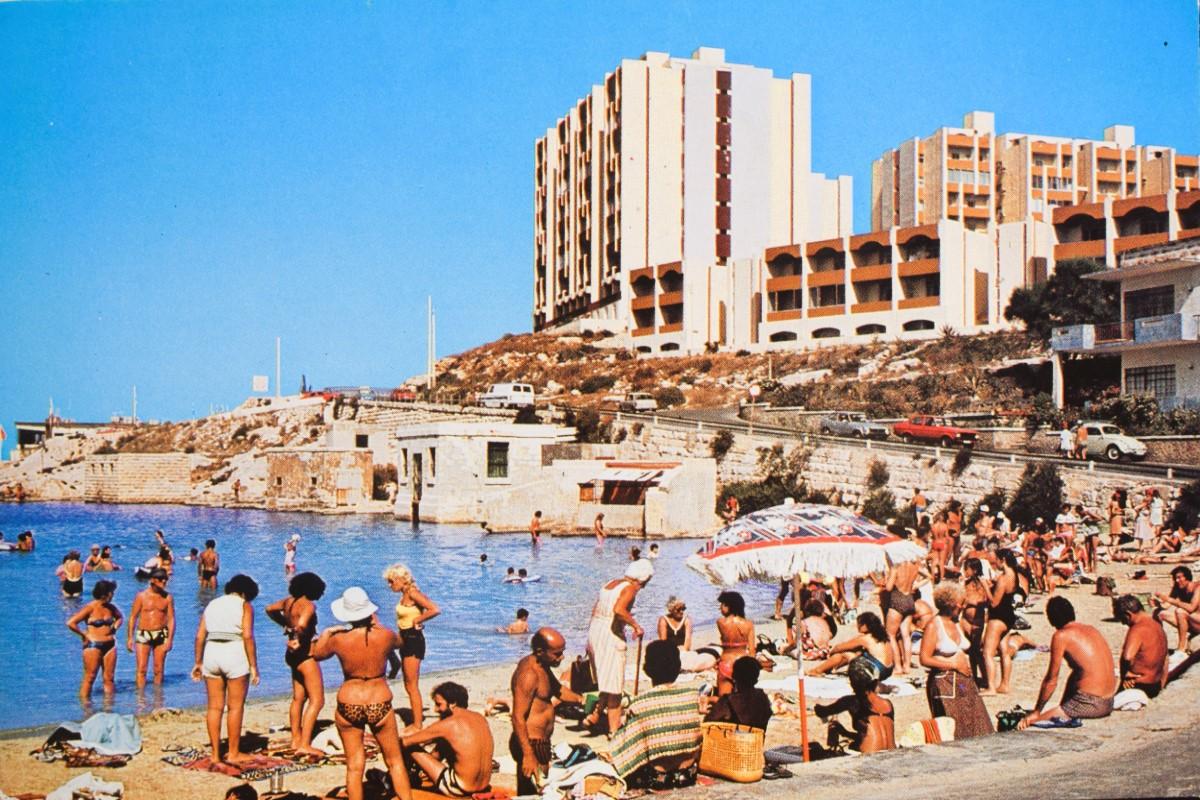 St George&rsquo;s Bay, St Julian&rsquo;s, in a Perfecta card.