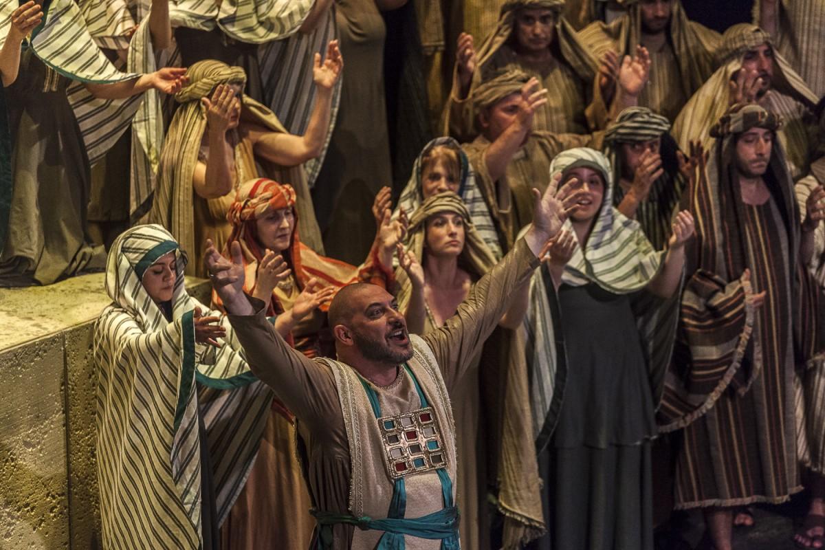Cast members of <em>Il Trovatore</em> during rehearsals.