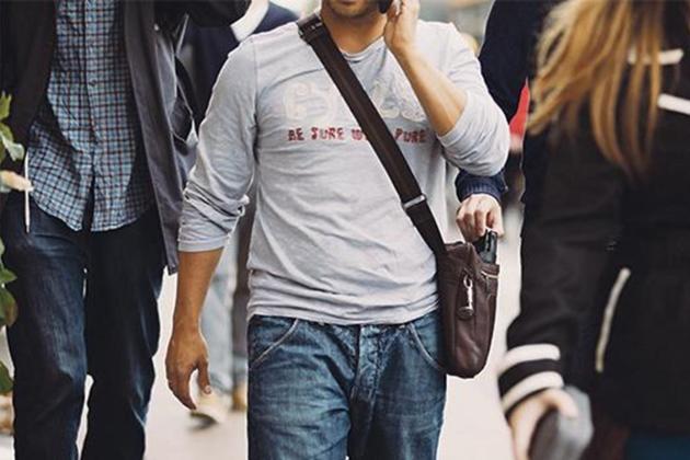 Two admit pickpocketing charges, reimburse their victims