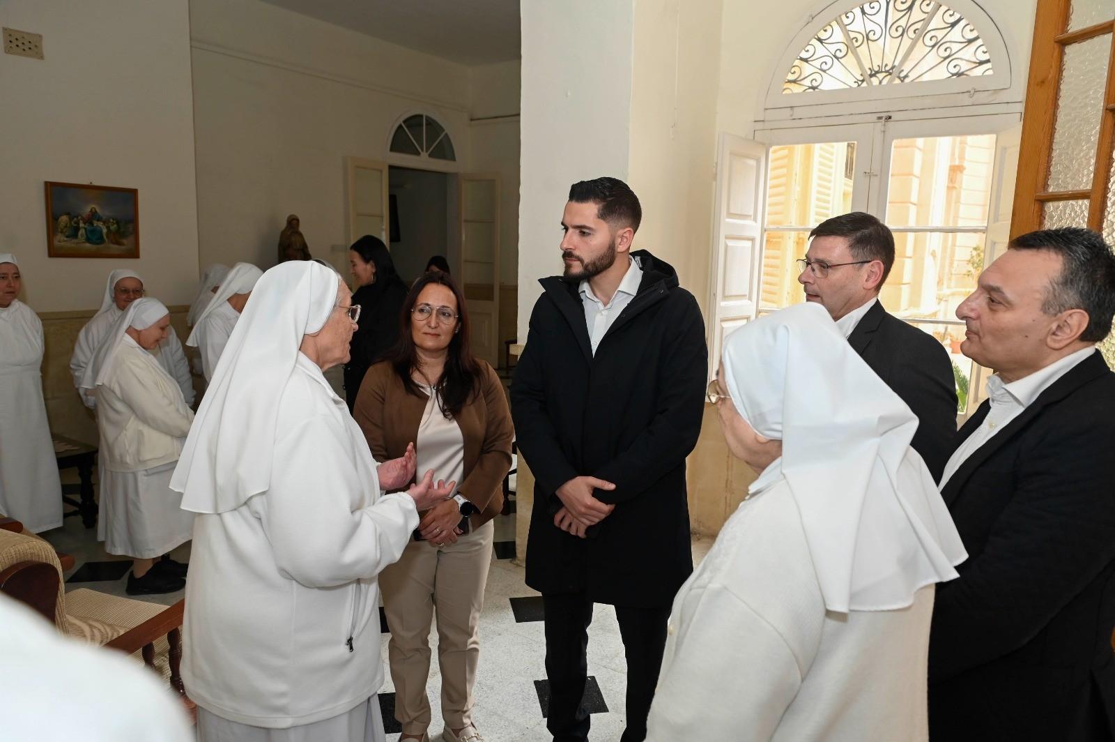 Ursuline sisters greeting PN leader Alex Borg. PN photo.