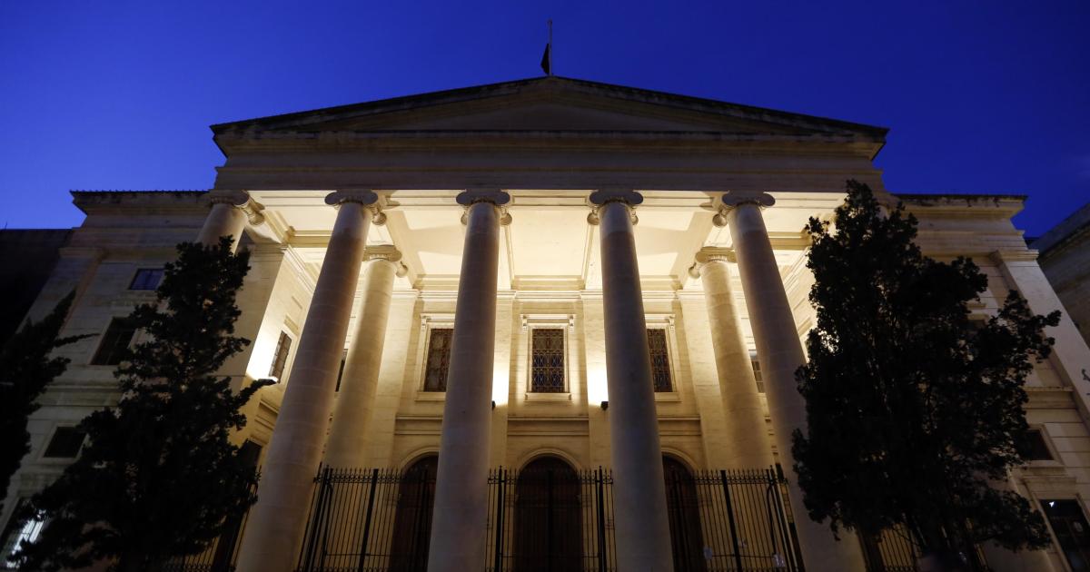 Girl, 15, charged with stealing over €2k from colleague