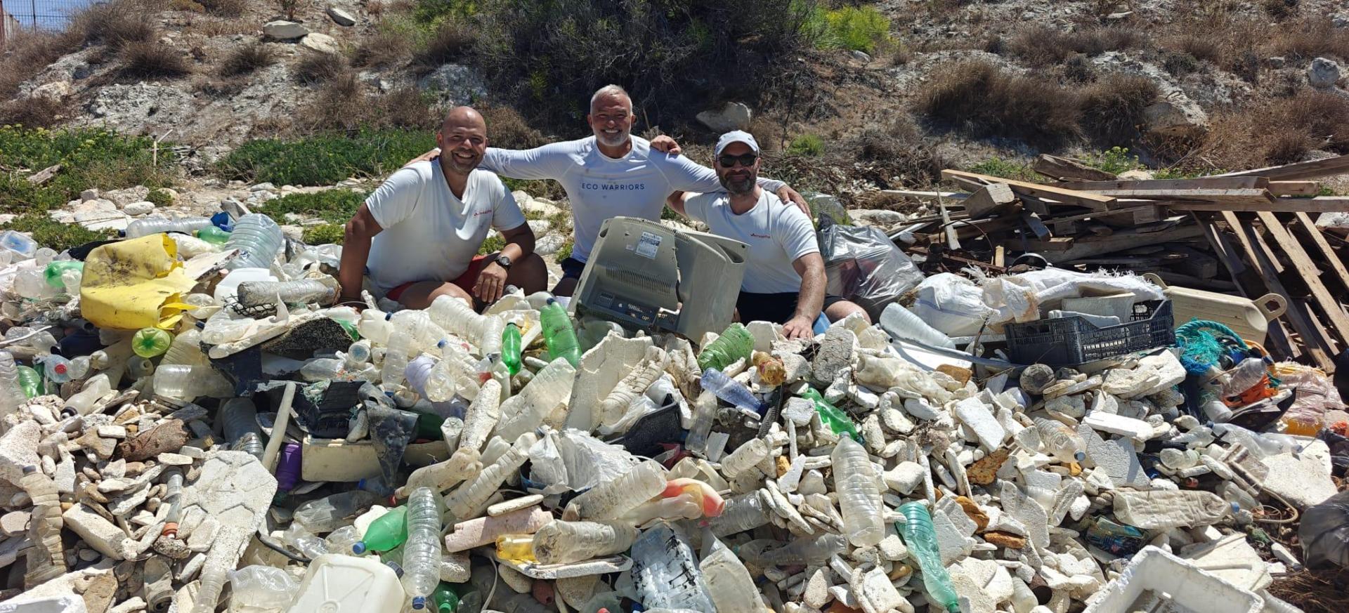 Coast is Clear Foundation founder Mark Galea Pace (centre) encouraged the public to lead by example. Photo: Coast is Clear Foundation.