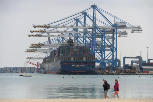 Port workers will receive a COVID payment, but taxpayers won’t be funding it