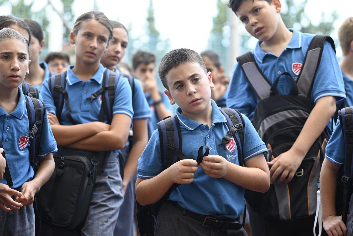 Boys and girls were nervous and excited about stepping into a new school. Photo: Matthew Mirabelli