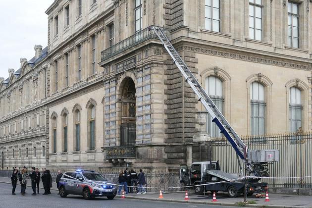 Louvre jewellery heist to be turned into film
