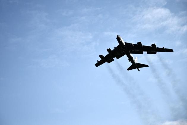 Eight dead in fiery B-52 bomber crash in California
